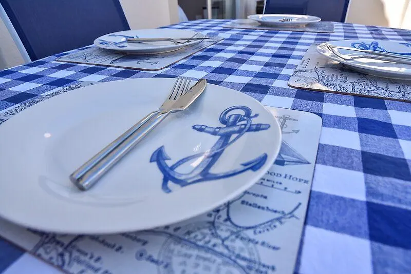 Sea And Mountain View Apartment Gordons Bay